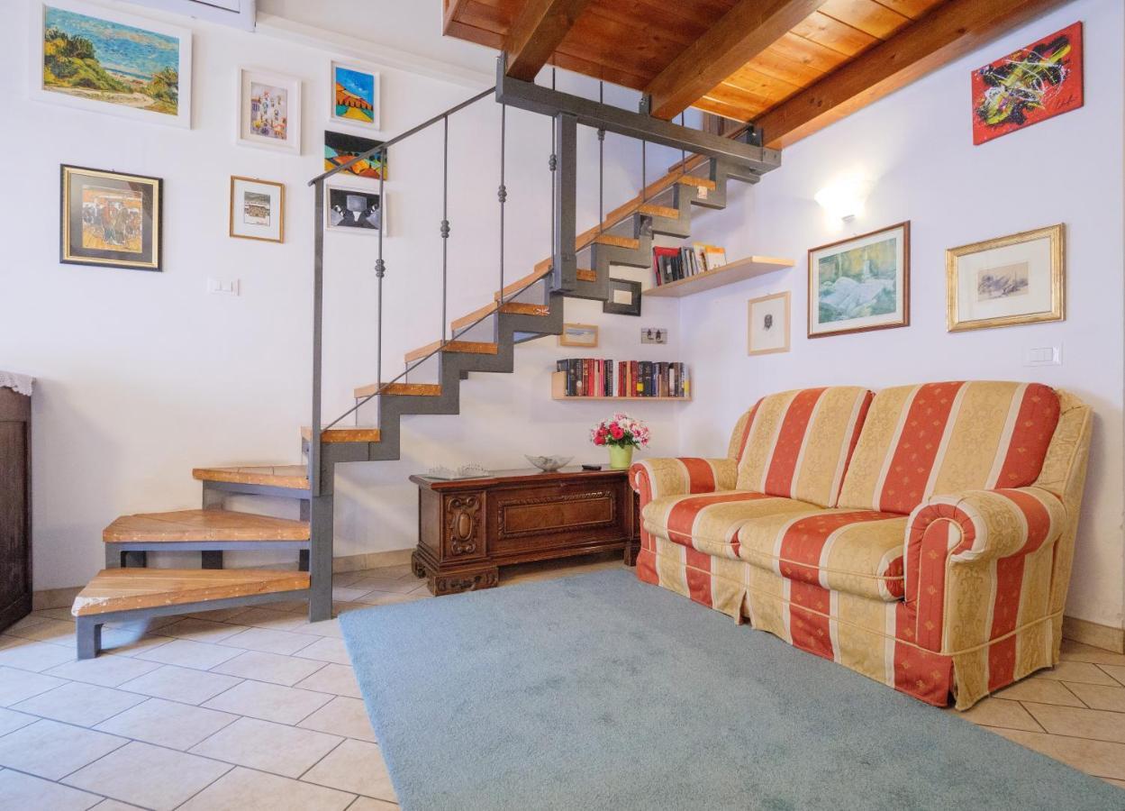 شقة Casa Snomata سينِغاليا المظهر الخارجي الصورة